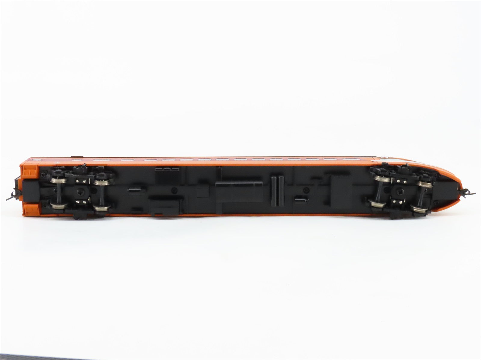 HO Scale Walthers 932-9206 MILW Milwaukee Road Hiawatha Skytop Lounge Passenger