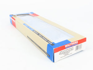 HO Scale Walthers 932-9201 MILW Milwaukee Road Hiawatha RPO Passenger Car