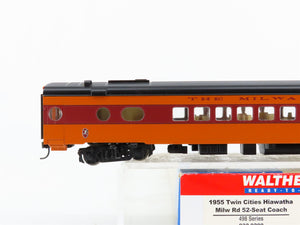 HO Scale Walthers 932-9200 MILW Milwaukee Road Hiawatha 52-Seat Coach Passenger