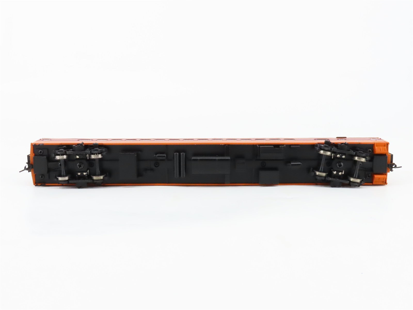 HO Scale Walthers 932-9200 MILW Milwaukee Road Hiawatha 52-Seat Coach Passenger