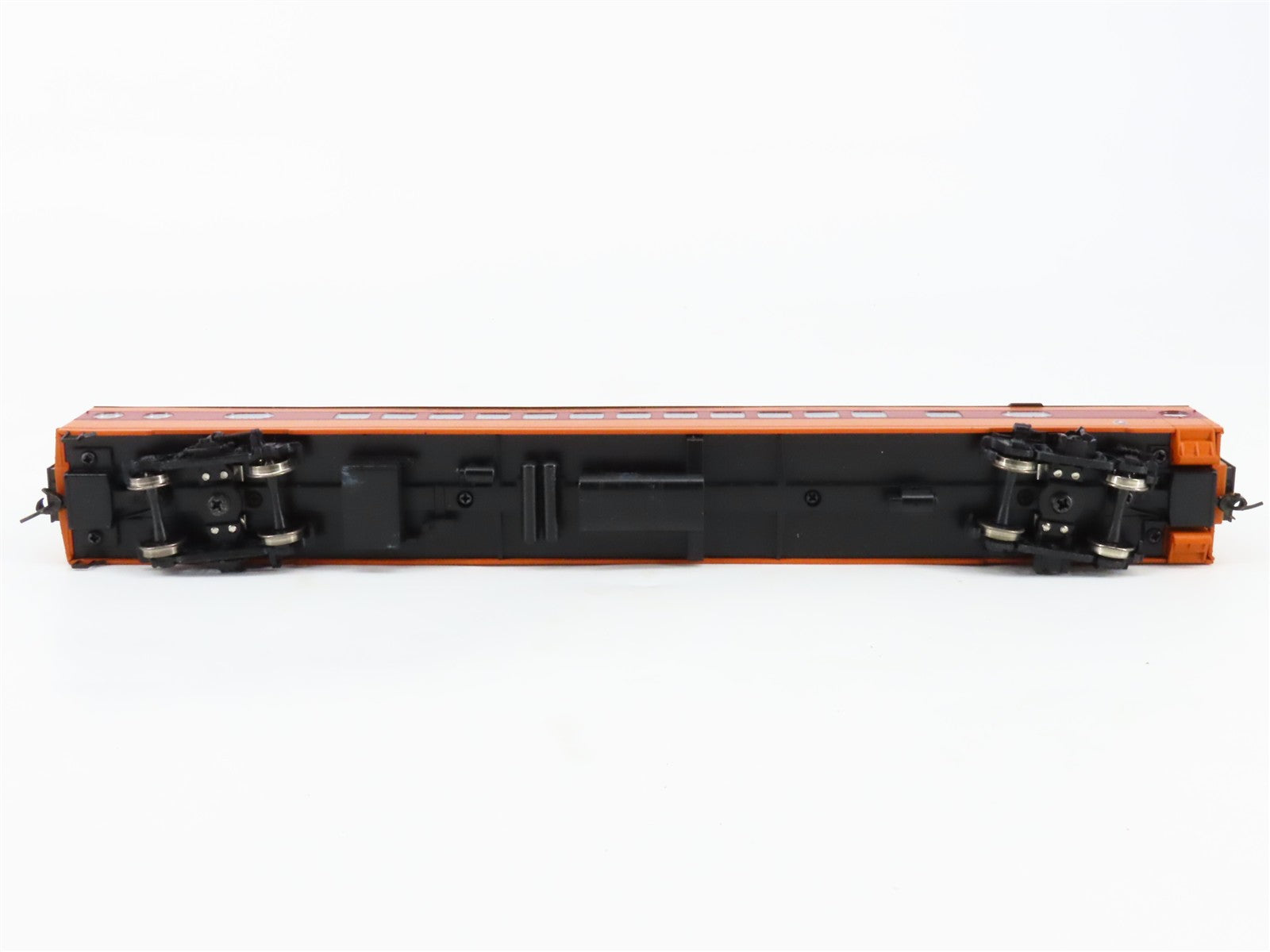 HO Scale Walthers 932-9200 MILW Milwaukee Road Hiawatha 52-Seat Coach Passenger
