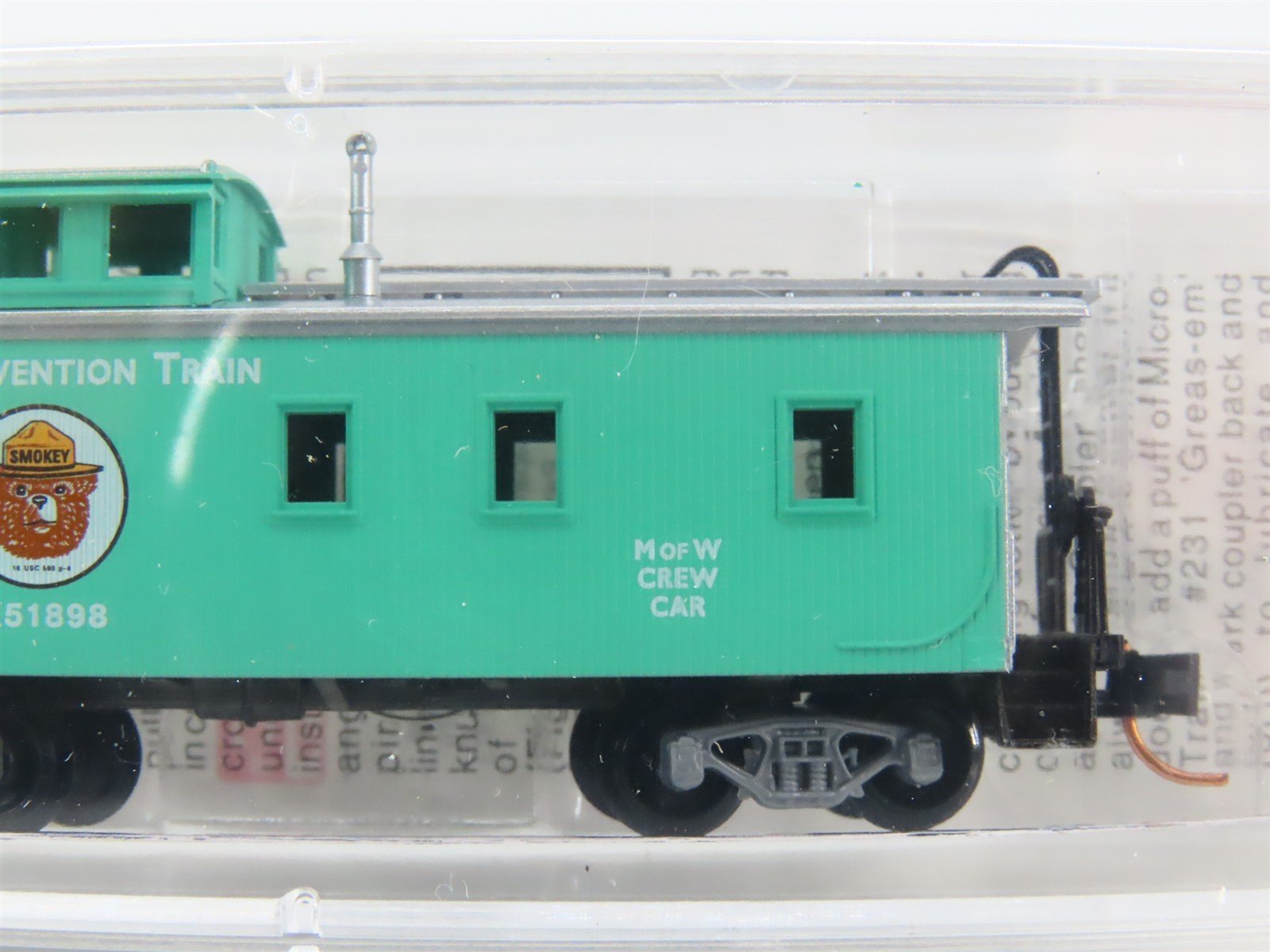 N Scale Micro-Trains 51210 USFS Smokey Bear 34' Wood Sheathed Caboose X51898 RTR