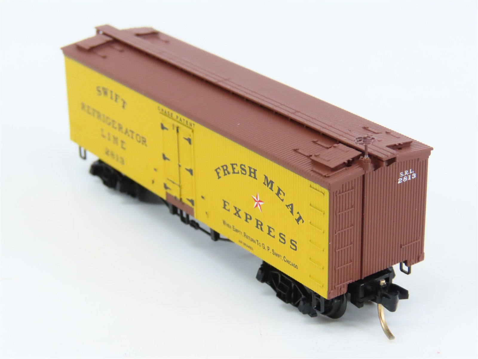 N Scale Micro-Trains 58010 SRL Swift Refrigerator Line 36' Reefer 2813 RTR