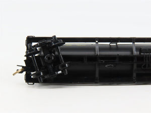 N Scale Micro-Trains 65060 UTLX Union Tank Car Co. 39' Tank Car 8530 RTR