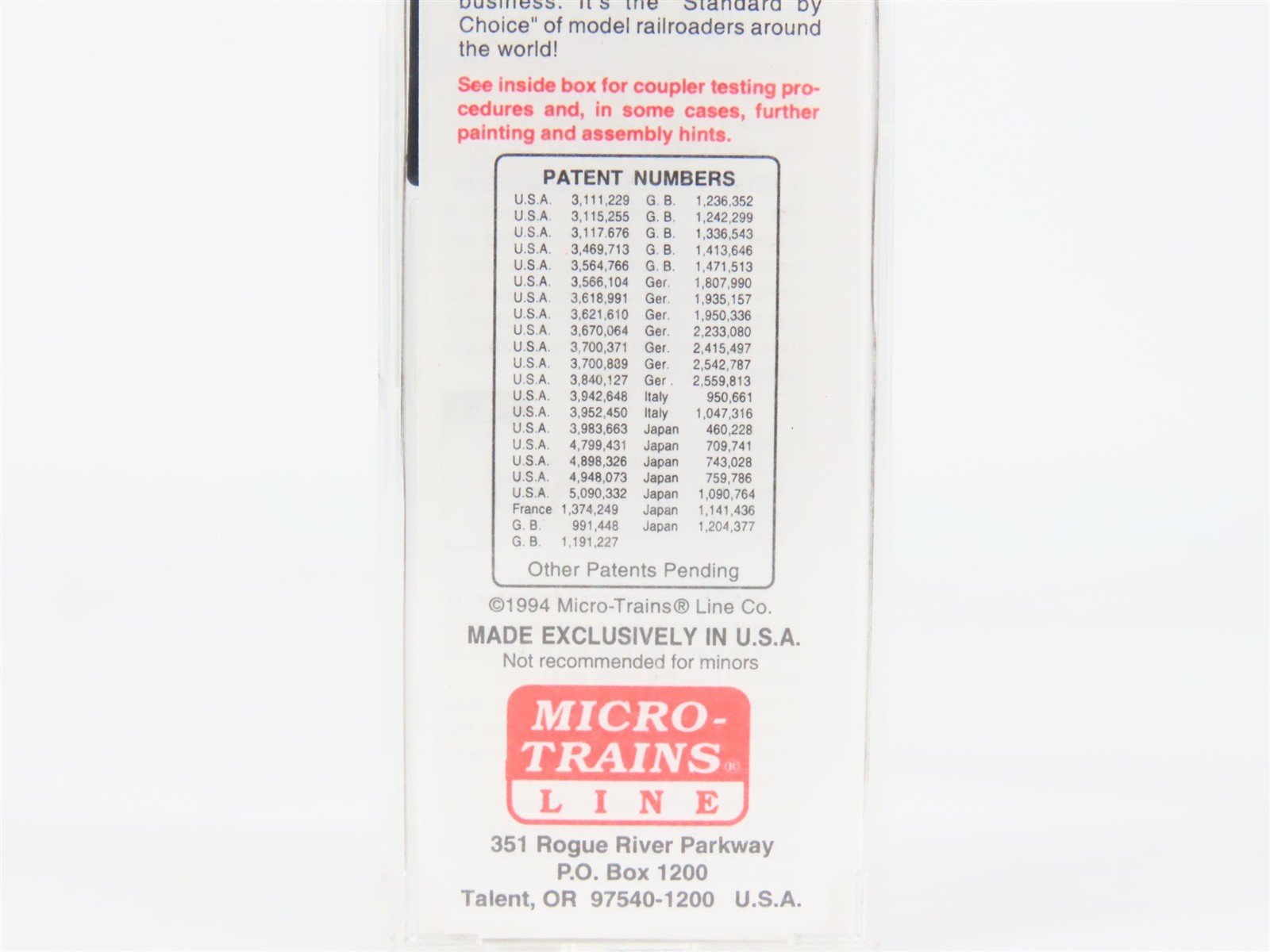 N Scale Micro-Trains 65060 UTLX Union Tank Car Co. 39' Tank Car 8530 RTR
