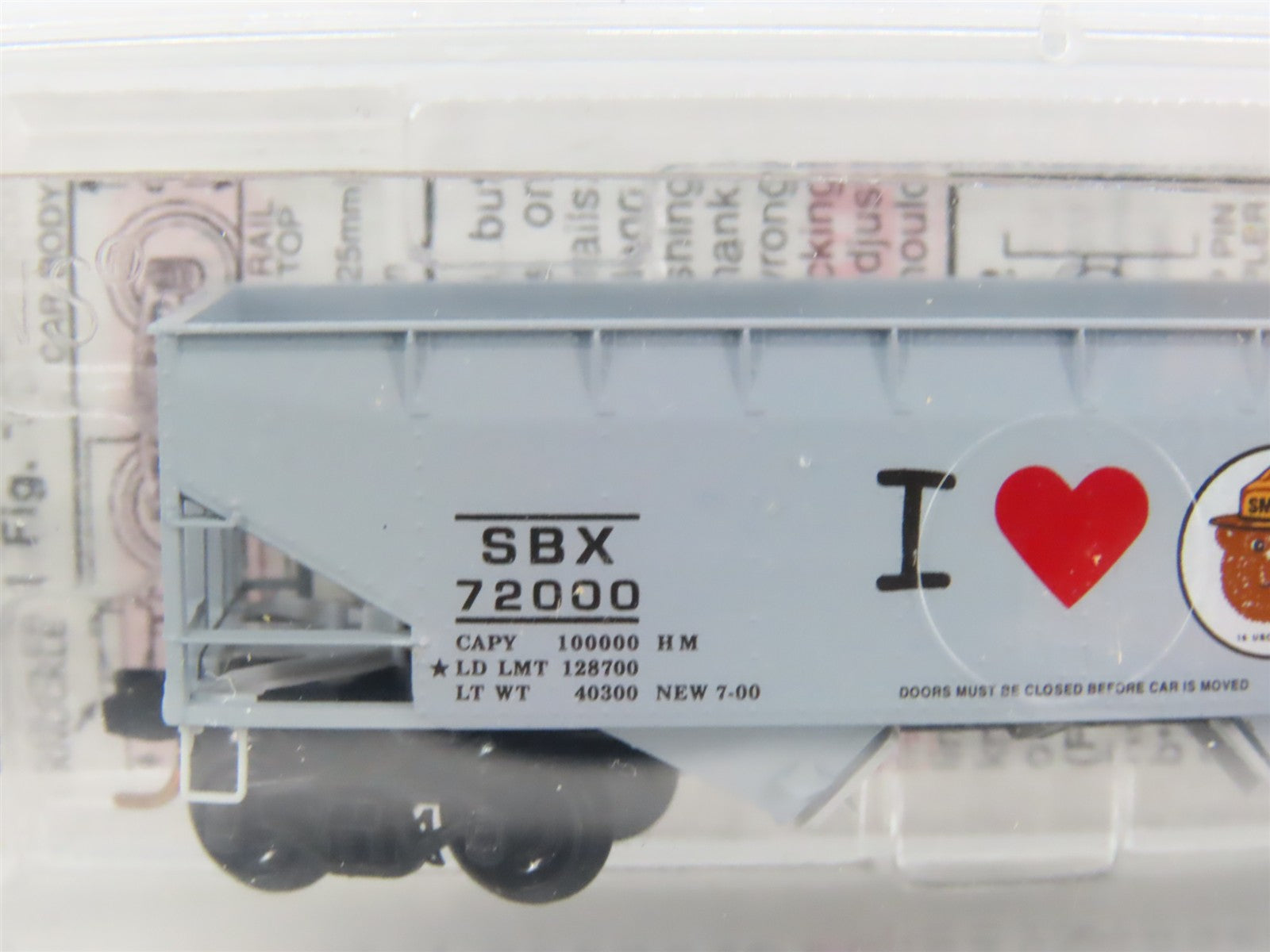 N Scale Micro-Trains 55450 SBX Smokey Bear 33' 2-Bay Hopper 72000 RTR
