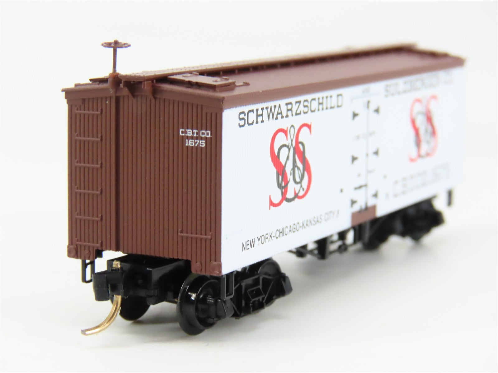 N Scale Micro-Trains 58020 CBT Schwarzschild & Sulzberger 36' Reefer 1675 RTR