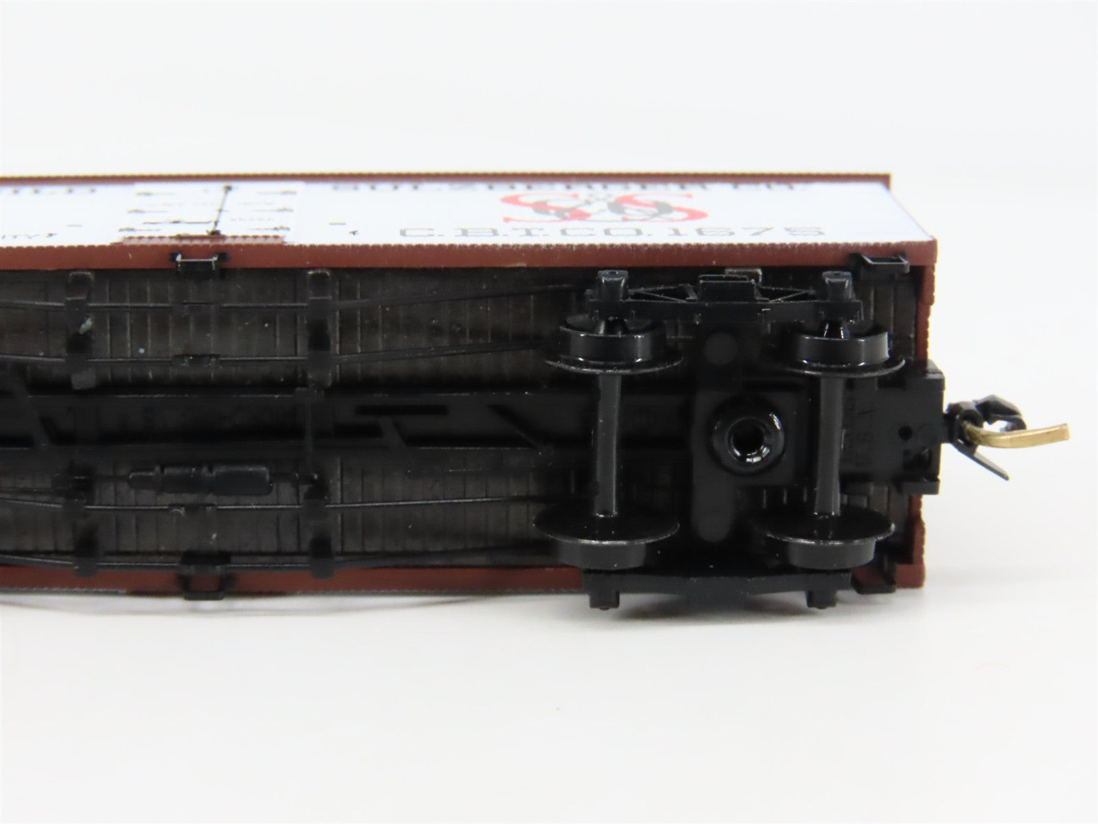 N Scale Micro-Trains 58020 CBT Schwarzschild & Sulzberger 36' Reefer 1675 RTR