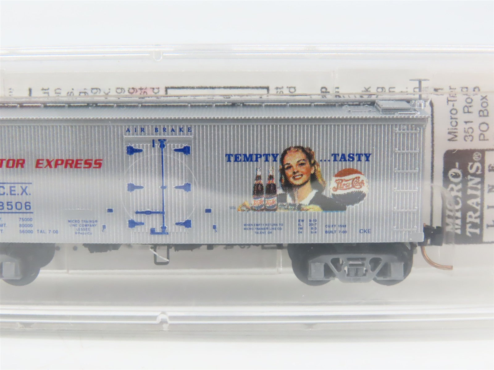 N Scale Micro-Trains 58560 PCEX Pepsi Cola 38' Wood Sheathed Ice Reefer RTR