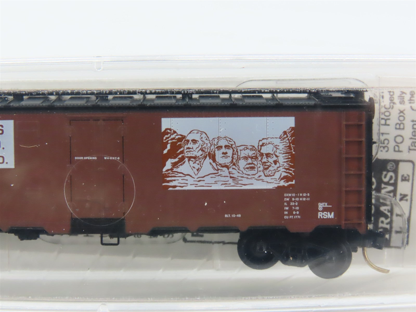 N Scale Micro-Trains 59530 URTX Black Hills Packing Co. 40' Reefer 72722 RTR