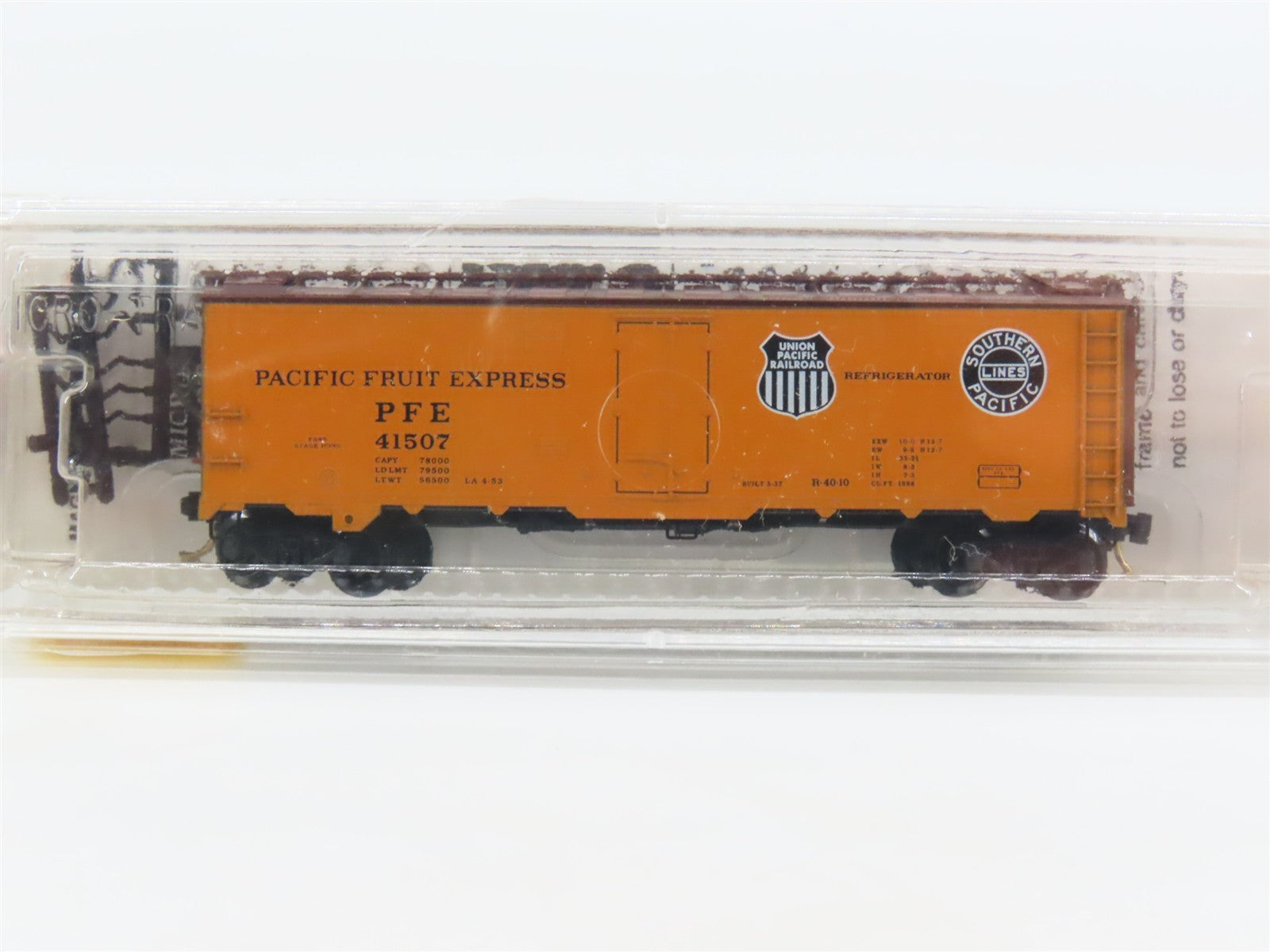 N Scale Micro-Trains 59520 Pacific Fruit Express 40' Steel Side Ice Reefer RTR