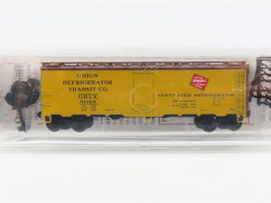 N Scale Micro-Trains MTL 59100 URTX CMStP&P 40' Steel Ice Reefer #81104