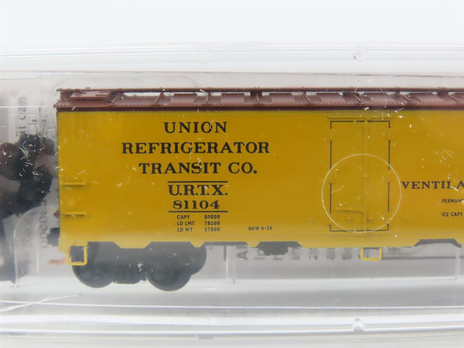 N Scale Micro-Trains MTL 59100 URTX CMStP&P 40' Steel Ice Reefer #81104