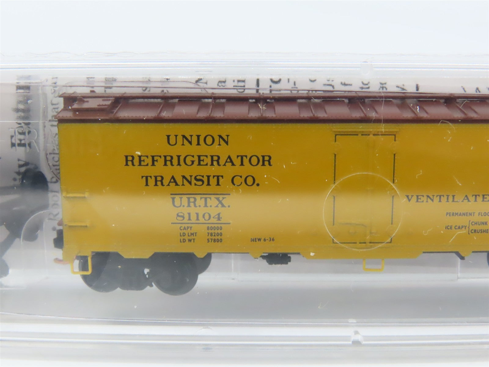 N Scale Micro-Trains MTL 59100 URTX CMStP&P 40' Steel Ice Reefer #81104