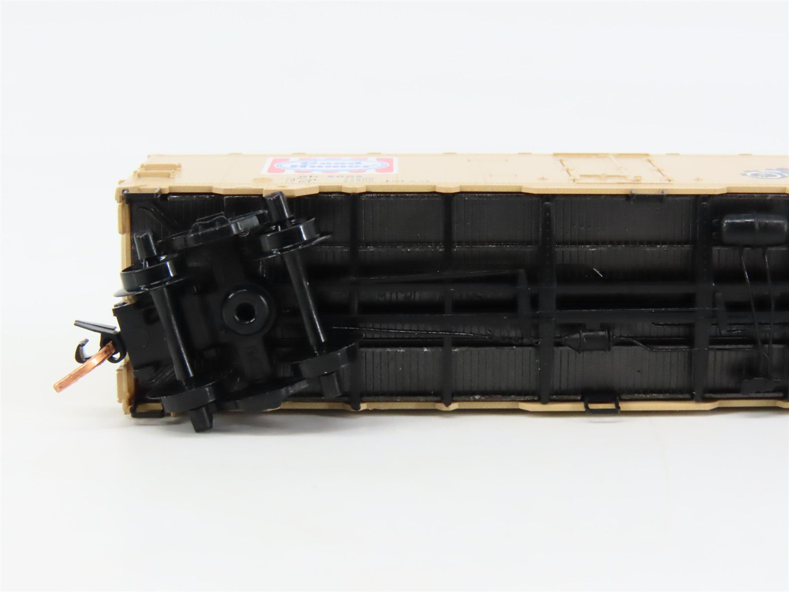 N Scale Micro-Trains 59580 GH Good Humor 40' Steel Ice Reefer 8002 RTR