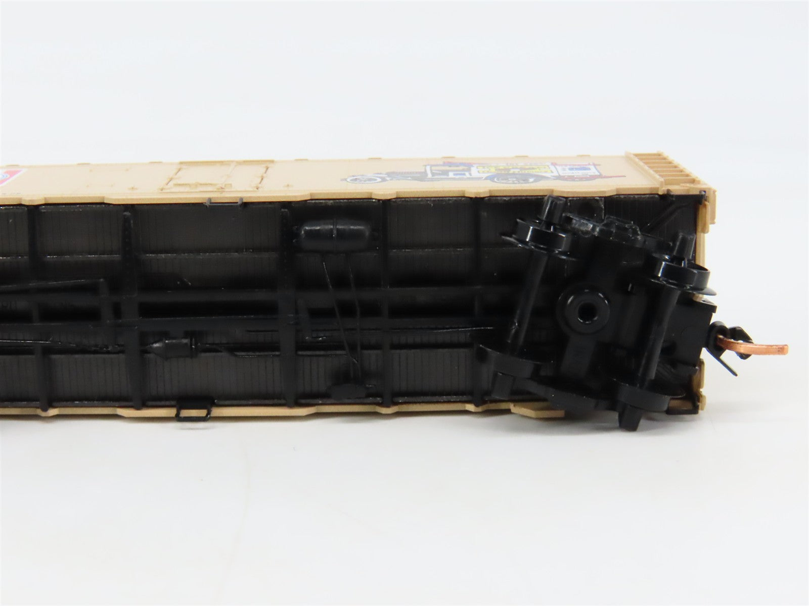 N Scale Micro-Trains 59580 GH Good Humor 40' Reefer 8002 RTR