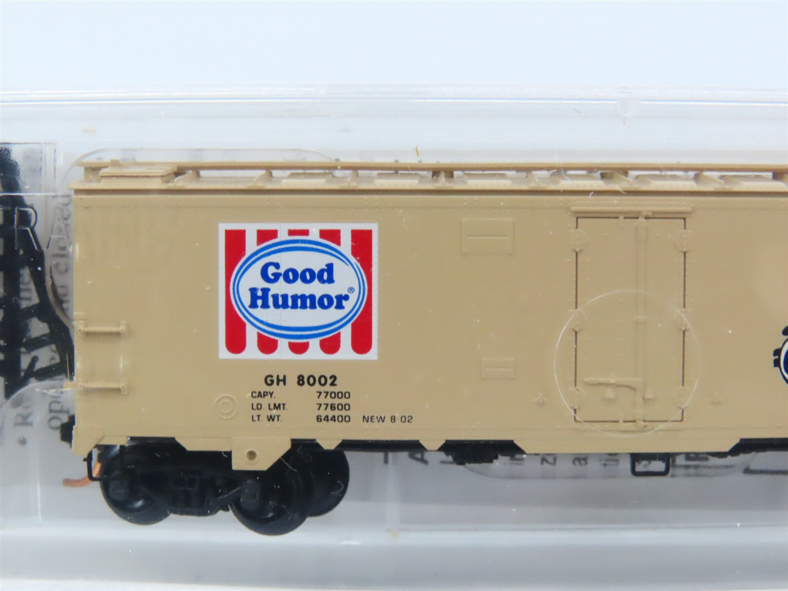 N Scale Micro-Trains 59580 GH Good Humor 40' Steel Ice Reefer 8002 RTR