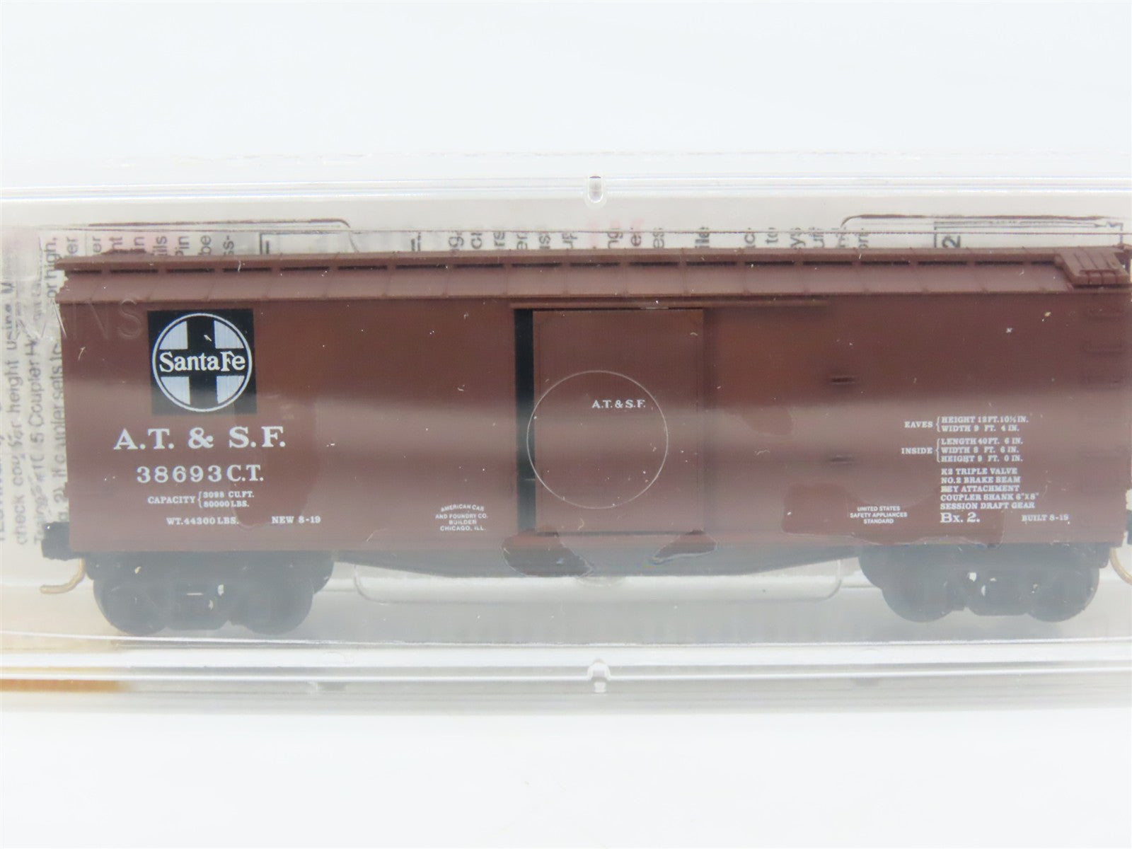 N Scale Micro-Trains 39060 ATSF Santa Fe 40' Box Car 38693 RTR