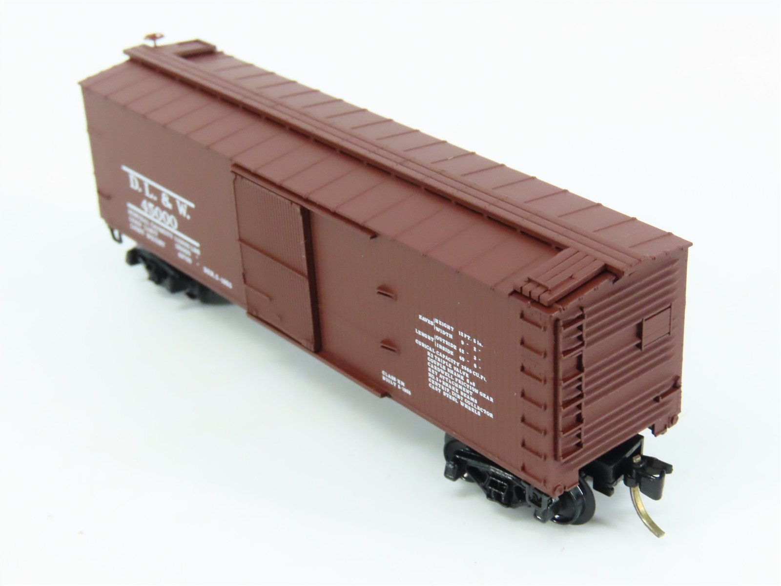 N Scale Micro-Trains 39070 Delaware, Lackawanna & Western 40' Box Car RTR
