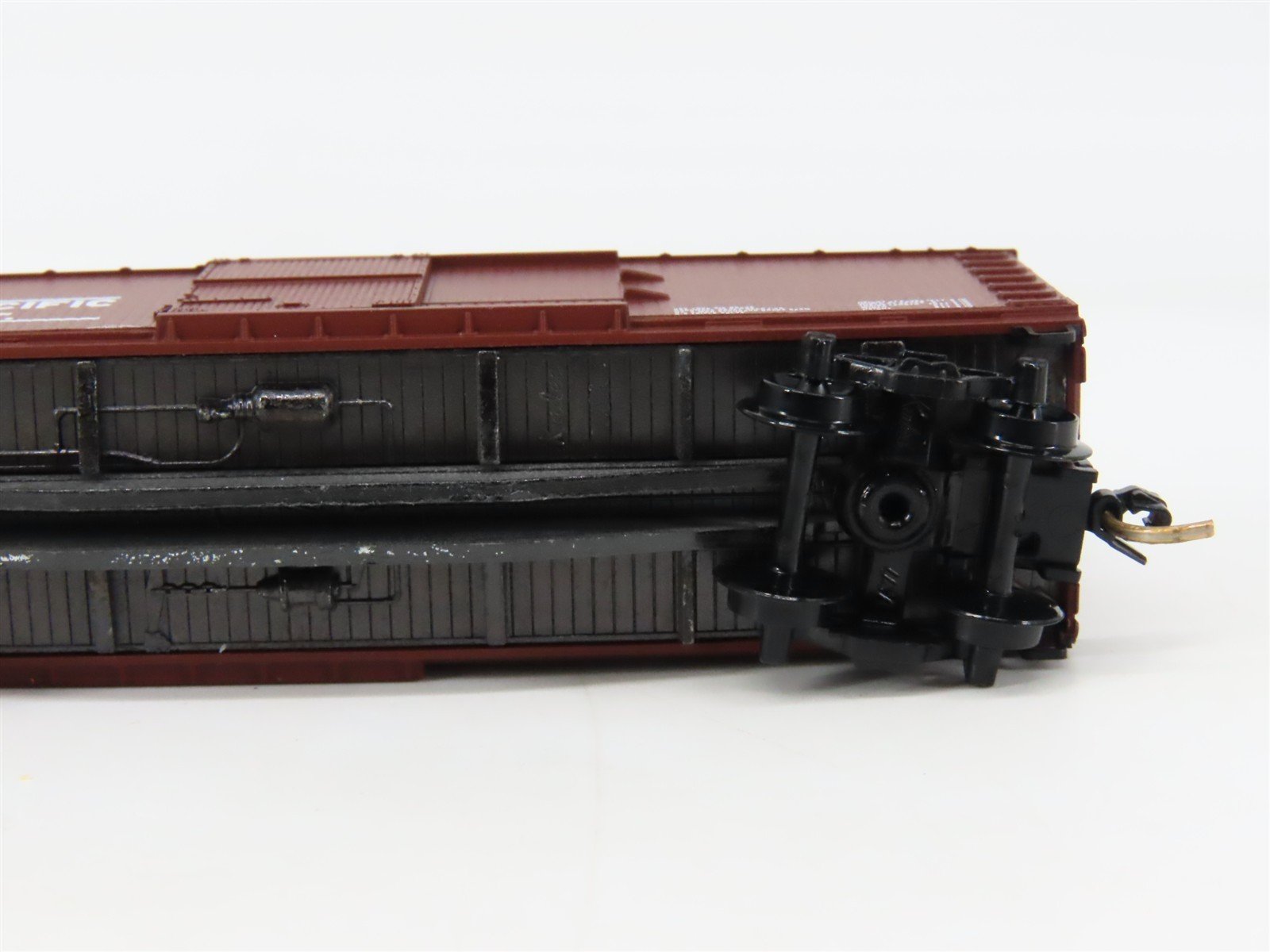 N Scale Micro-Trains 39090 MP Missouri Pacific 40' Box Car 45231 RTR