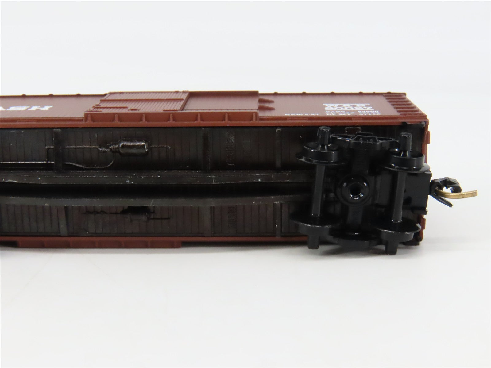 N Scale Micro-Trains 39120 WAB Wabash 40' Box Car 80027 RTR
