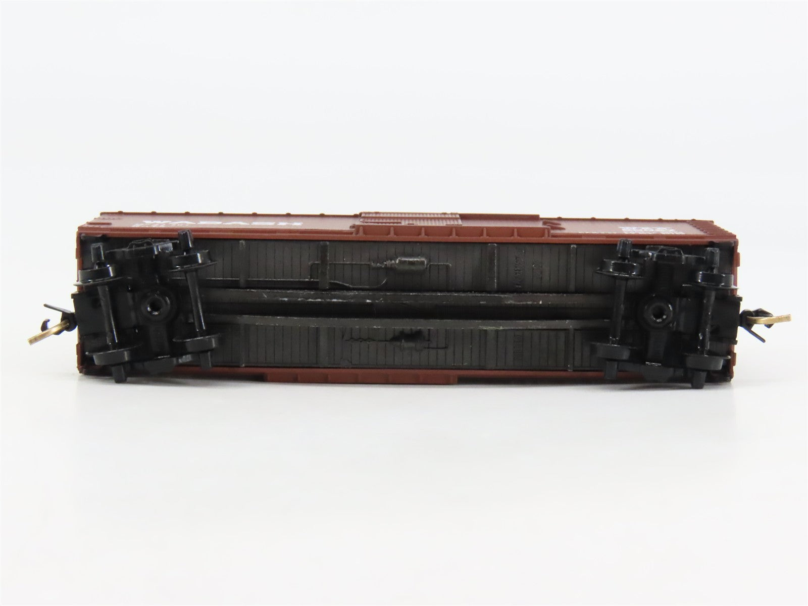 N Scale Micro-Trains 39120 WAB Wabash 40' Box Car 80027 RTR