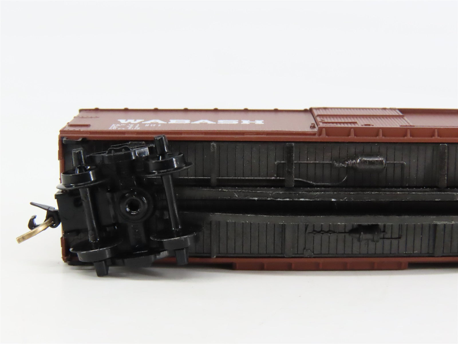 N Scale Micro-Trains 39120 WAB Wabash 40' Box Car 80027 RTR