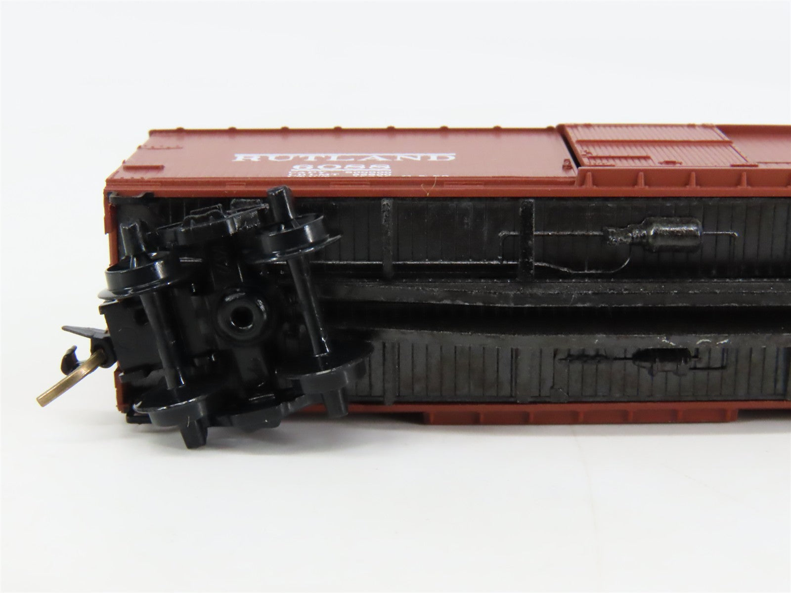 N Scale Micro-Trains 39130 RUT Rutland 40' Box Car 6088 RTR