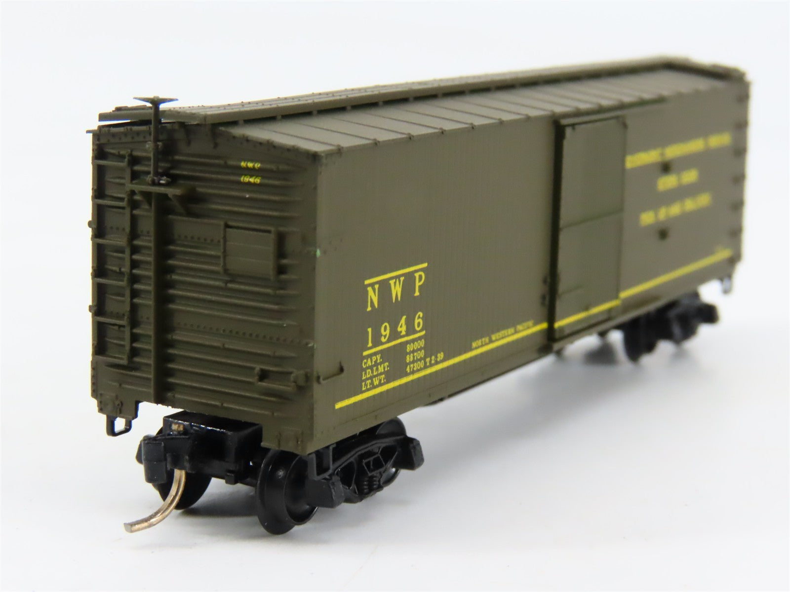 N Scale Micro-Trains 39140 NWP Northwestern Pacific Overnight 40' Box Car 1946
