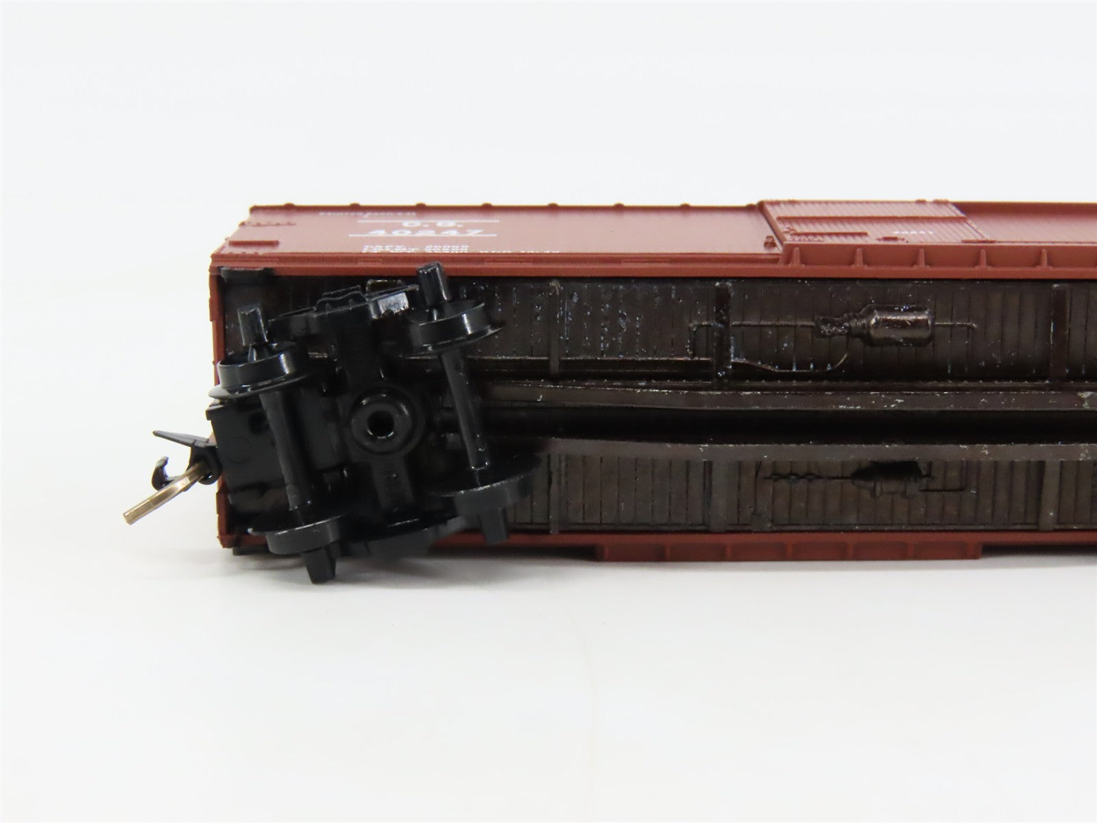 N Scale Micro-Trains 39150 CG Central of Georgia 40' Box Car 40247 RTR