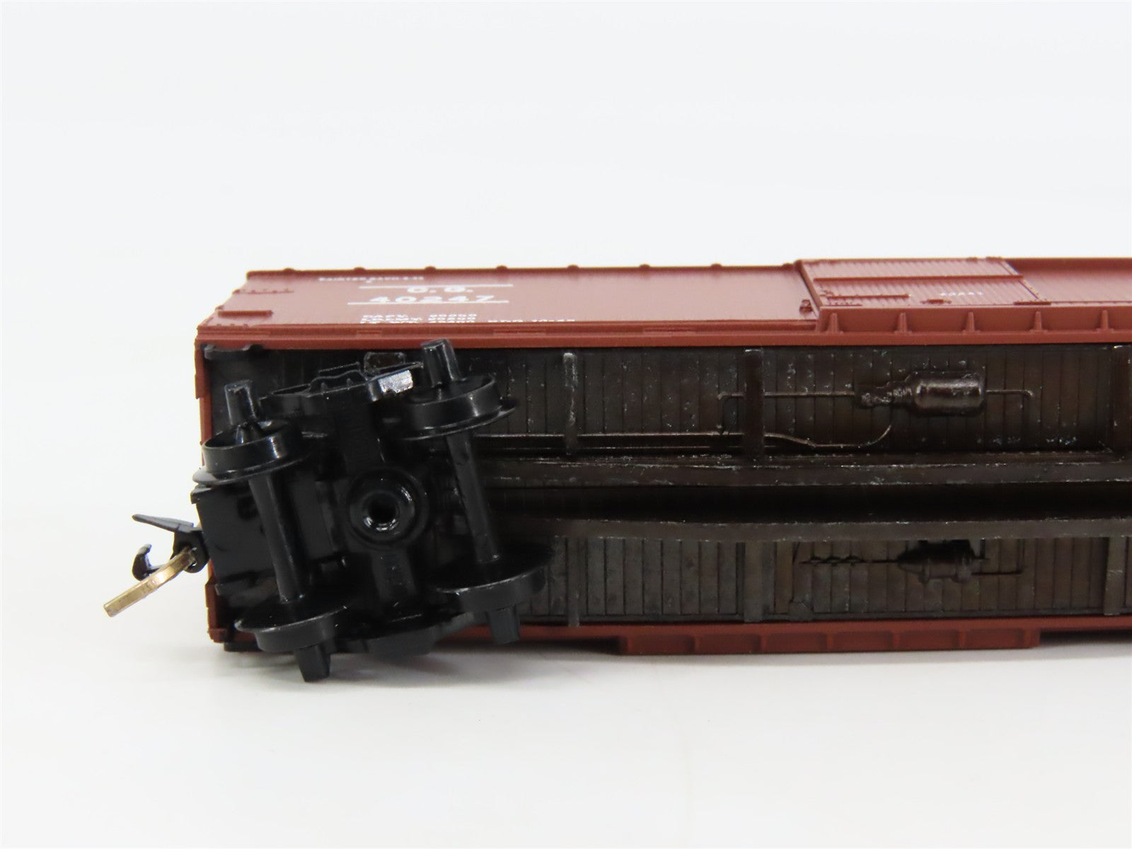 N Scale Micro-Trains 38150 CG Central of Georgia 40' Box Car 40247 RTR