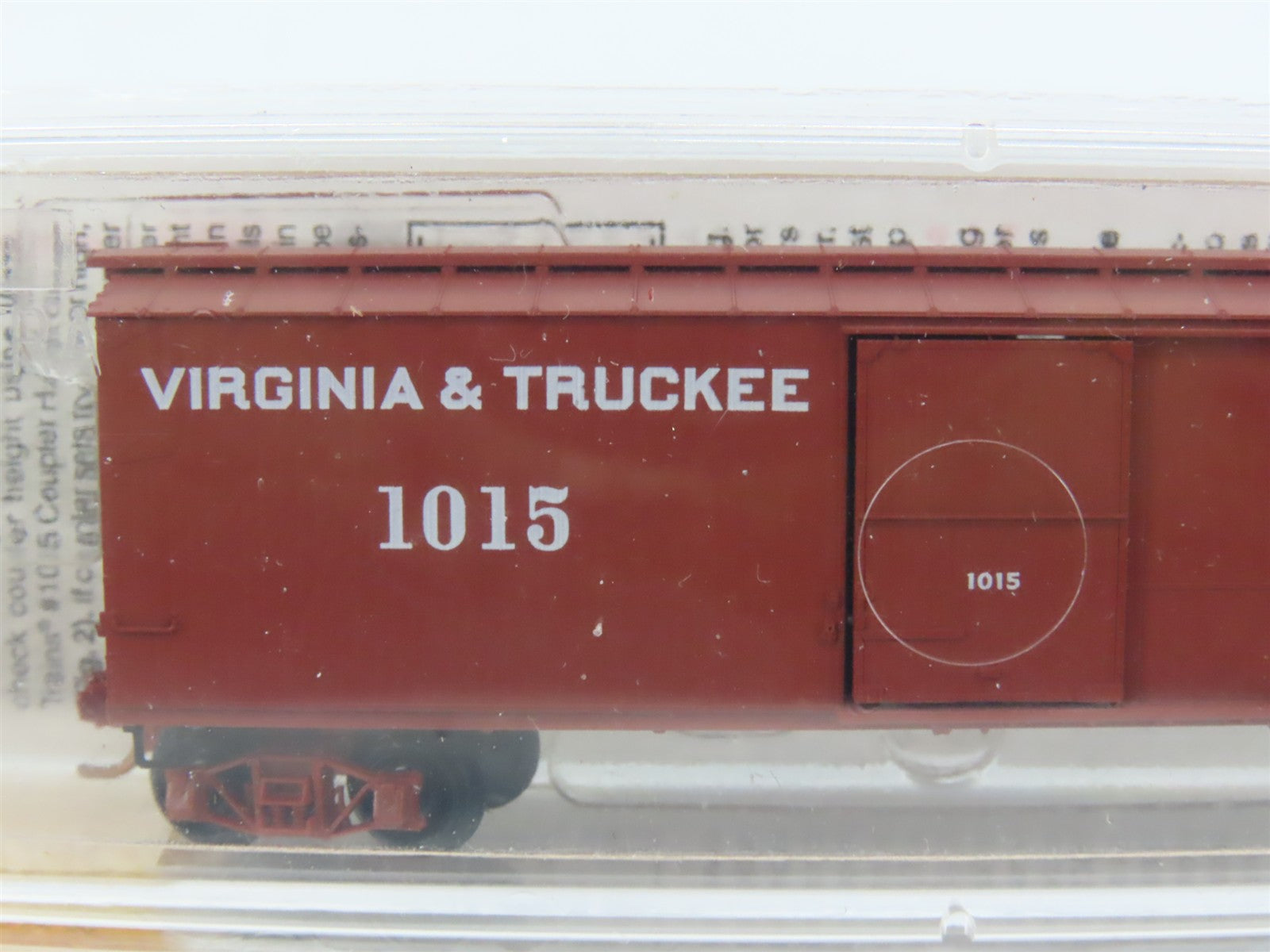 N Scale Micro-Trains 39180 V&T Virginia & Truckee 40' Box Car 1015 RTR