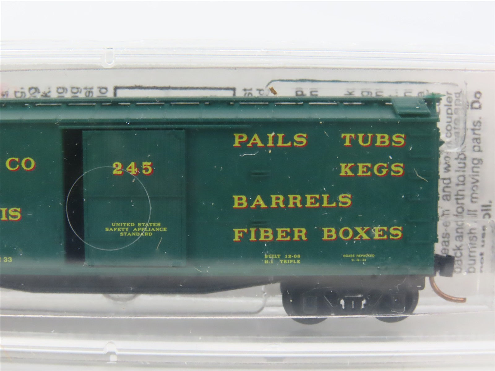 N Scale Micro-Trains 39200 MWWC Menasha Wooden Ware Company 40' Box Car 245 RTR