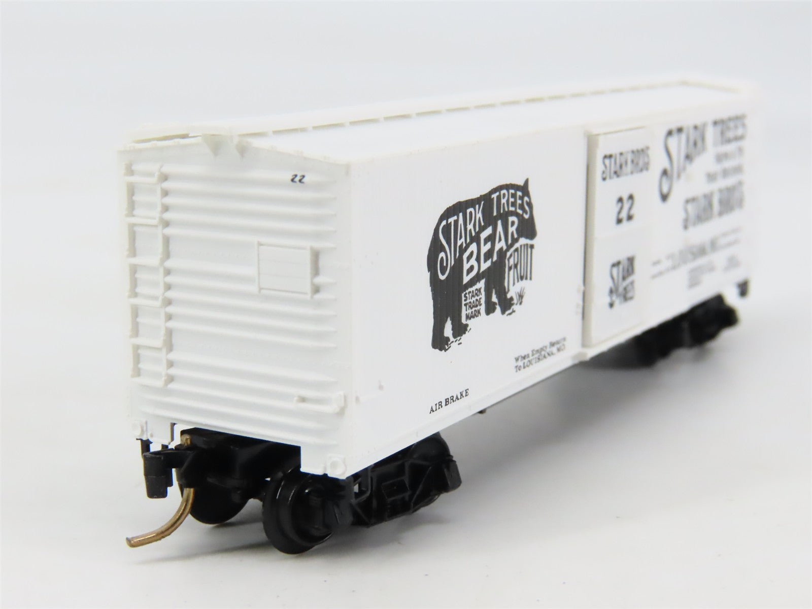 N Scale Micro-Trains 42010 Stark Bro's 40' Box Car 22 RTR