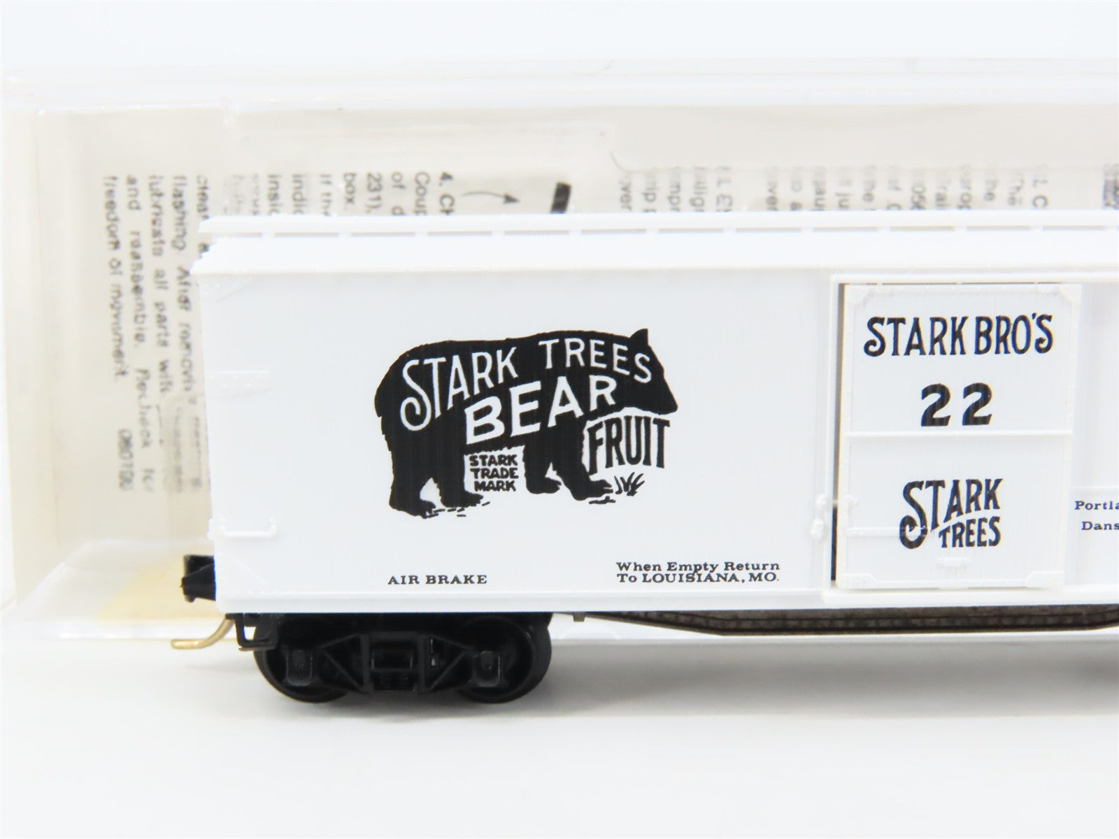 N Scale Micro-Trains 42010 Stark Trees 40' Box Car 22 RTR