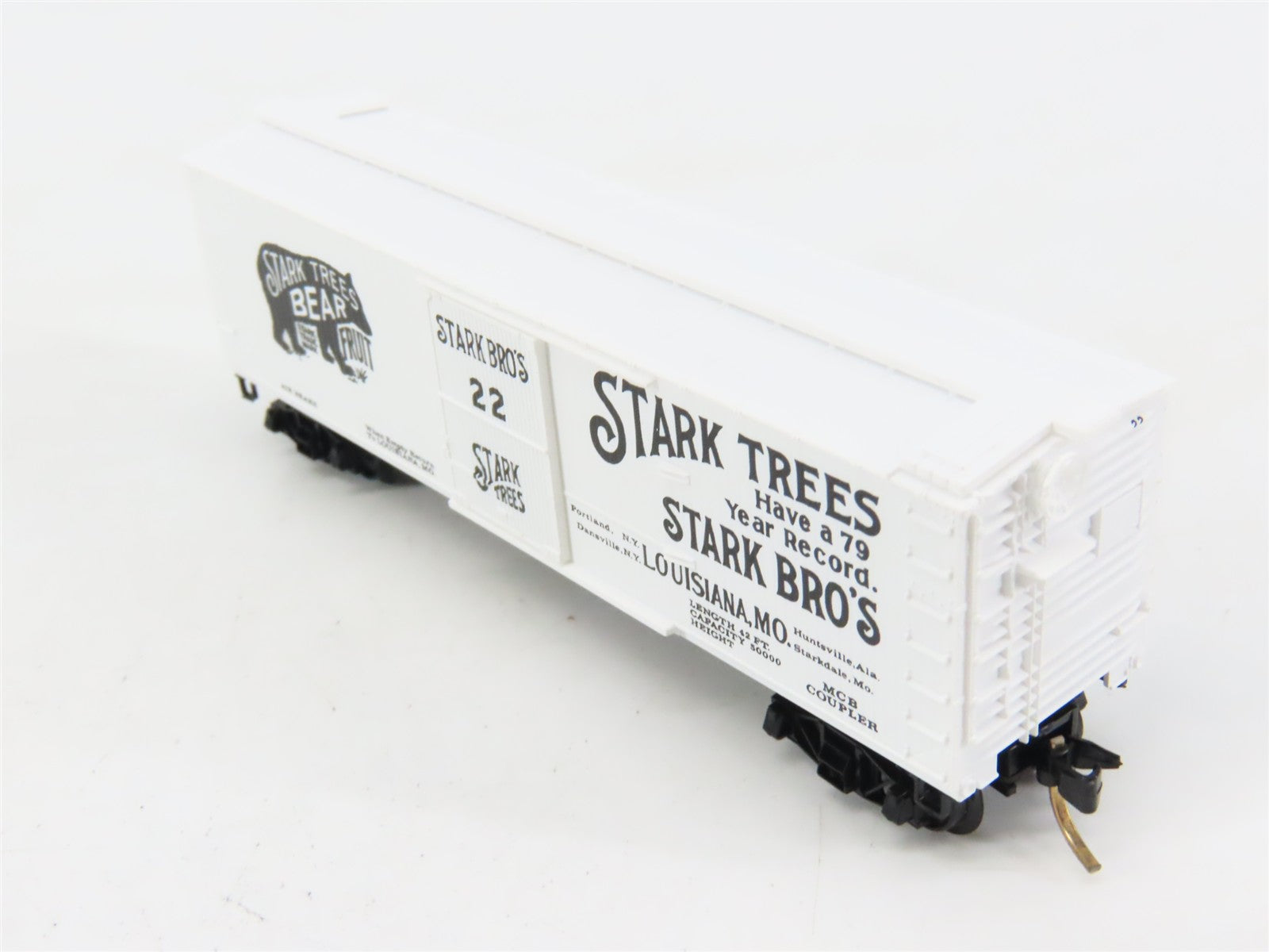 N Scale Micro-Trains 42010 Stark Trees 40' Box Car 22 RTR