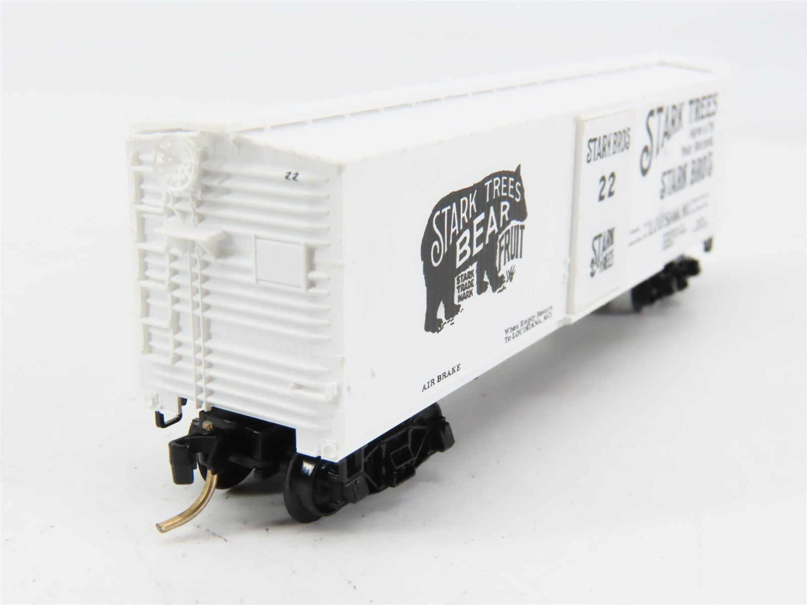 N Scale Micro-Trains 42010 Stark Trees 40' Box Car 22 RTR