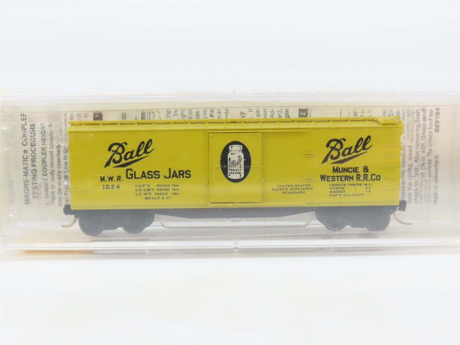 N Scale Micro-Trains 42030 MWR Ball Glass Jars 40' Single Door Box Car #1024 RTR
