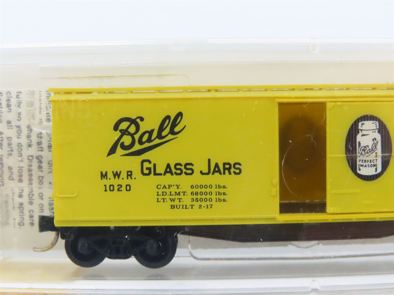 N Scale Micro-Trains 42030 MWR Ball Glass Jars 40' Single Door Box Car 1020 RTR