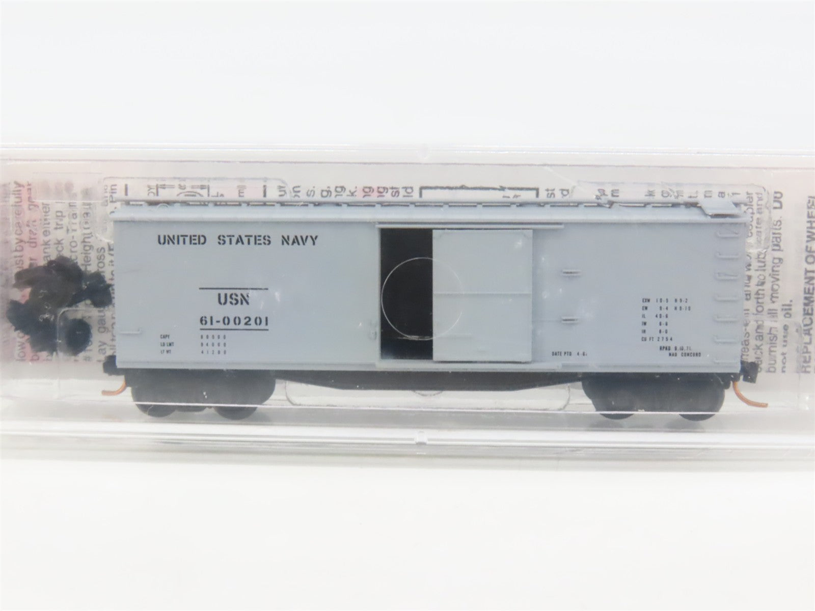 N Scale Micro-Trains 04200050 USN United States Navy 40' Box Car 61-00201 RTR