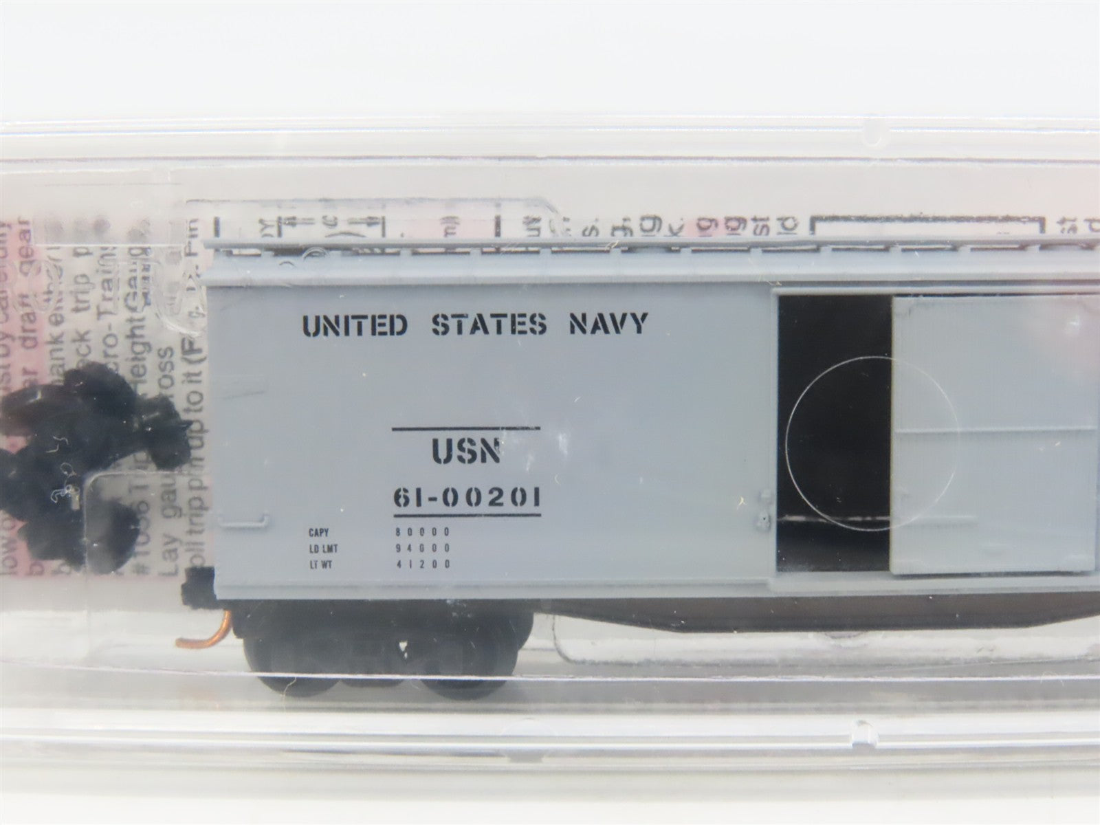 N Scale Micro-Trains 04200050 USN United States Navy 40' Box Car 61-00201 RTR
