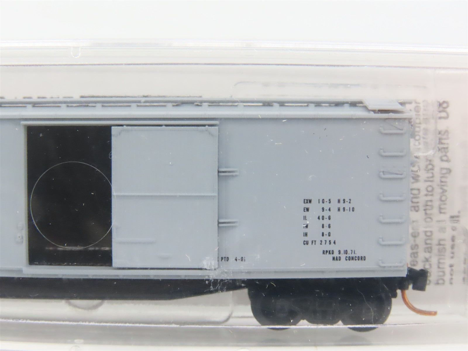 N Scale Micro-Trains 04200050 USN United States Navy 40' Box Car 61-00201 RTR