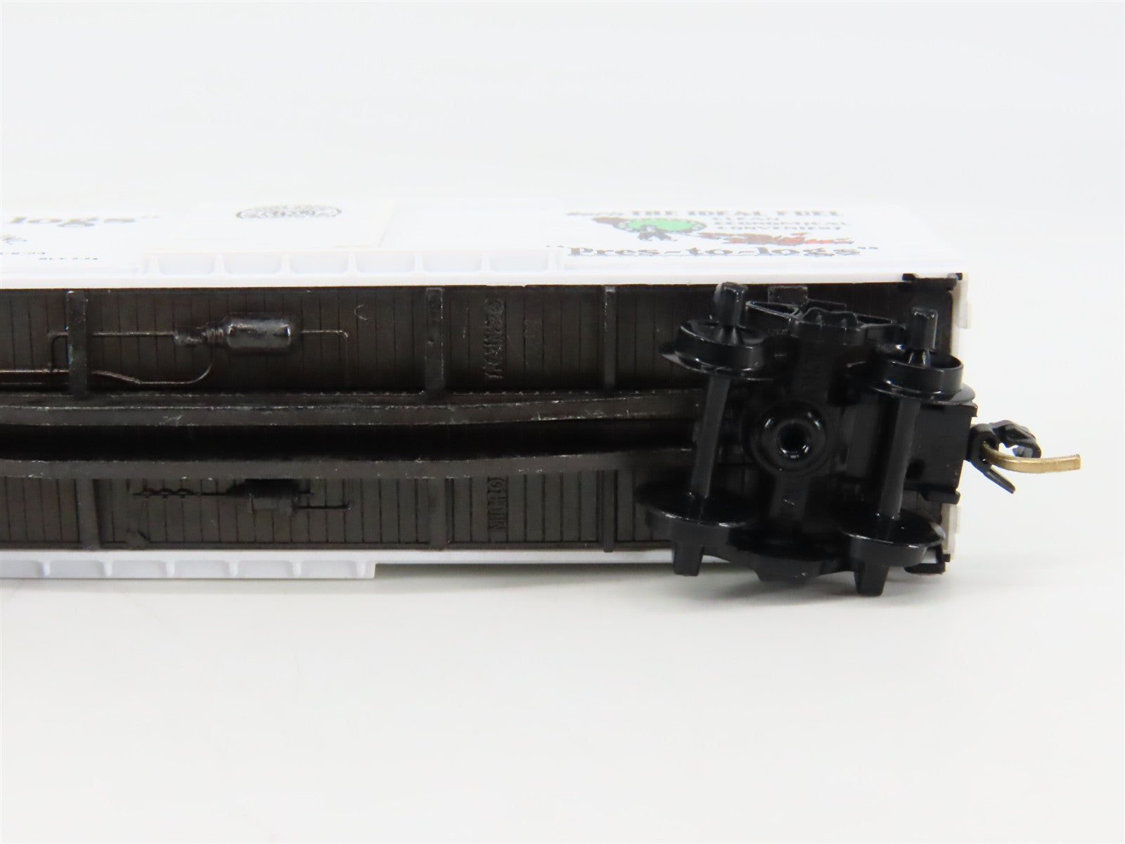 N Scale Micro-Trains 42060 PFI Potlatch Forests Inc. 40' Box Car 424 RTR