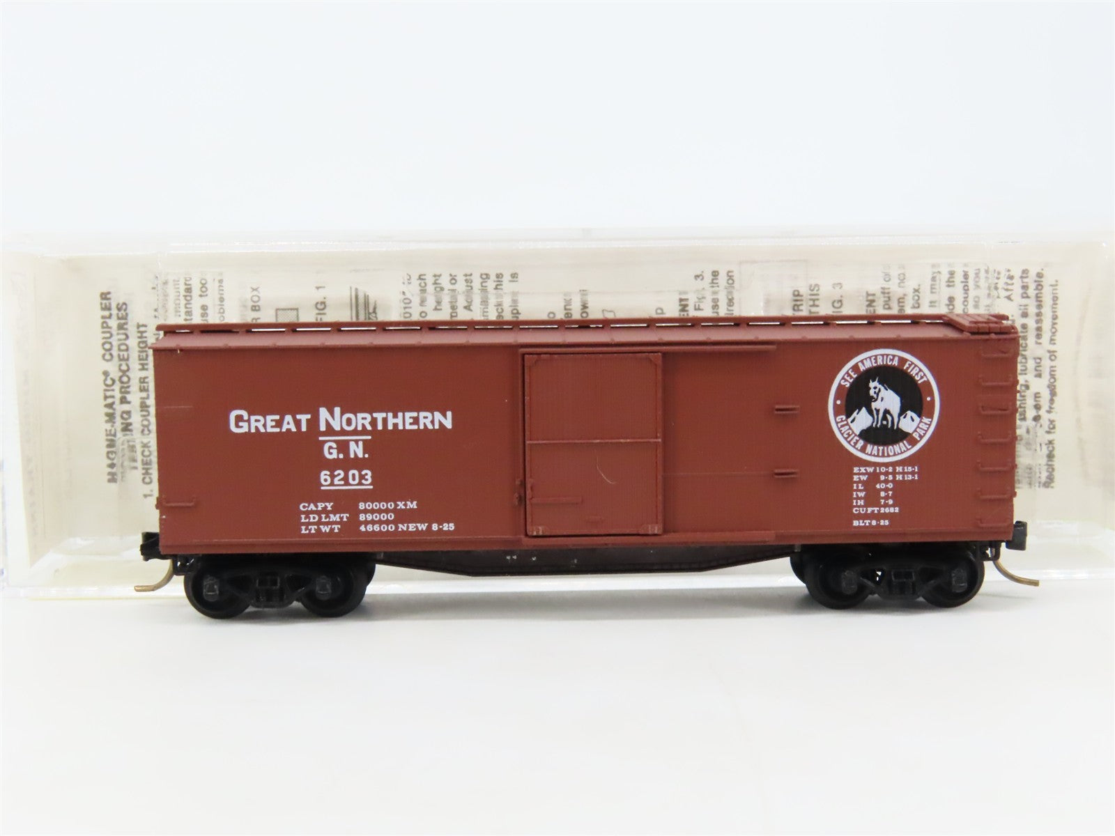 N Scale Micro-Trains 42080 GN Great Northern 40' Box Car 6203 RTR