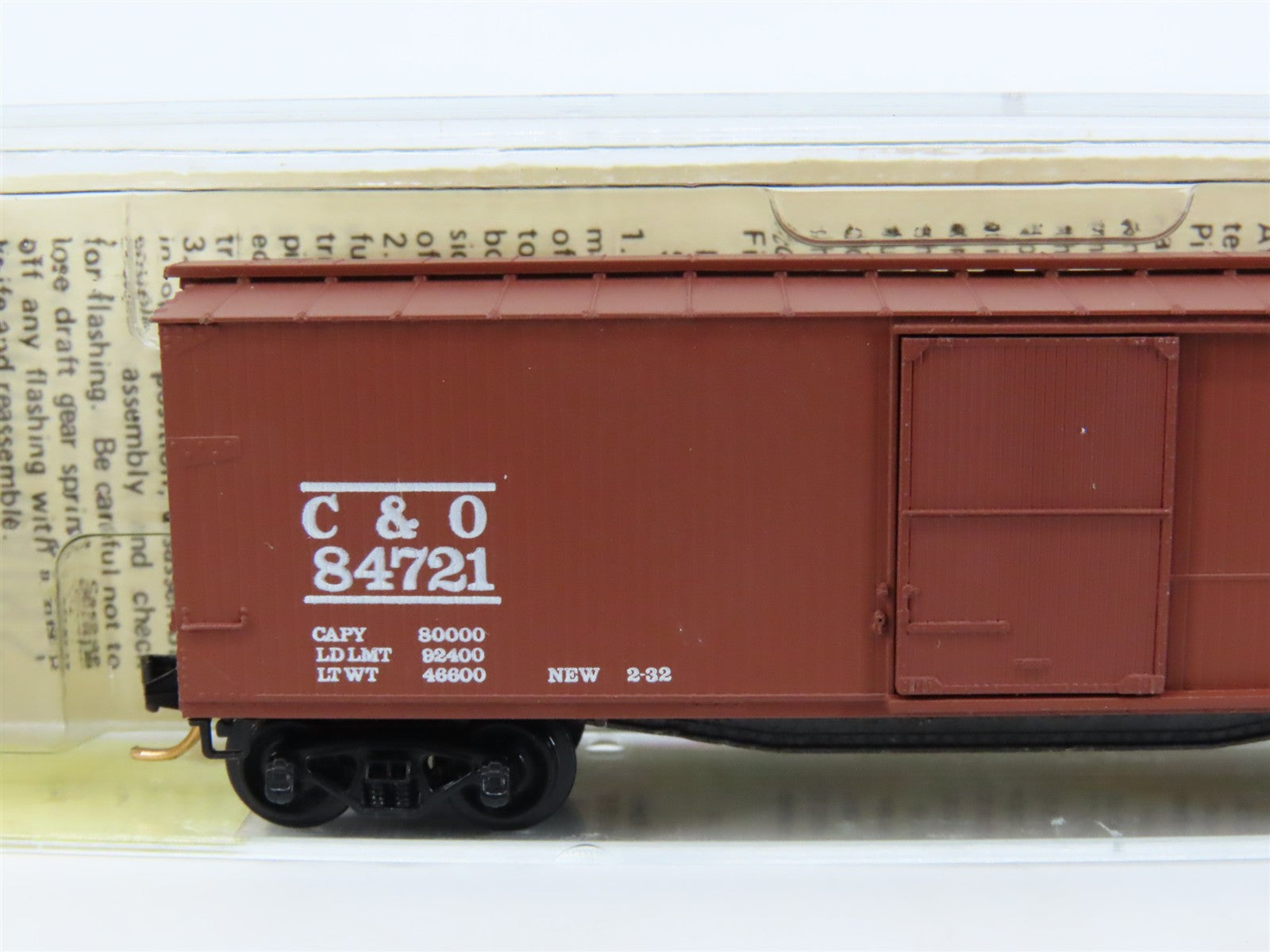N Scale Micro-Trains 42120 C&O Chesapeake & Ohio 40' Box Car 84721 RTR