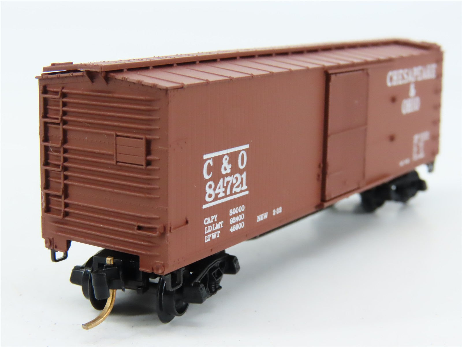 N Scale Micro-Trains 42120 C&O Chesapeake & Ohio 40' Box Car 84721 RTR