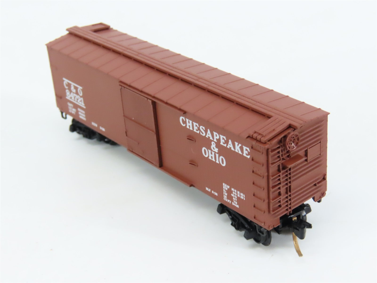 N Scale Micro-Trains 42120 C&O Chesapeake & Ohio 40' Box Car 84721 RTR