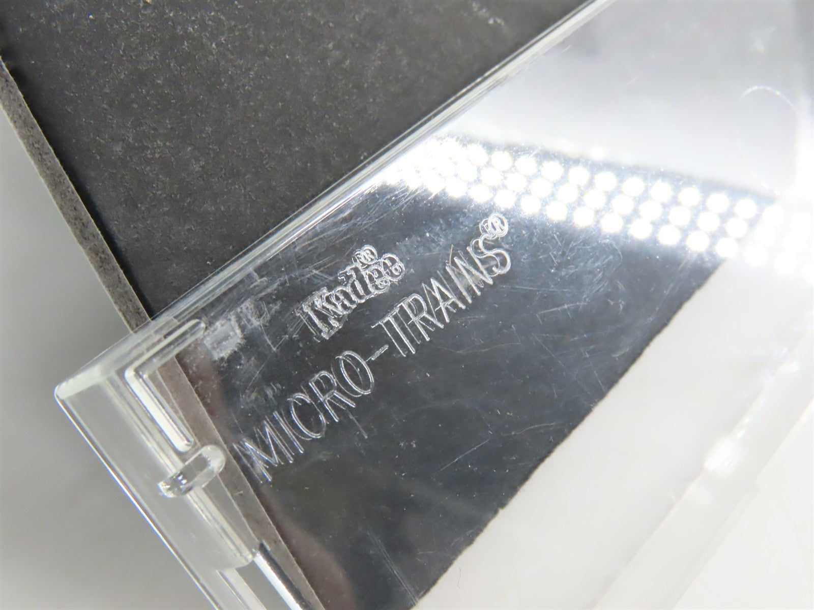 N Scale Micro-Trains 42120 C&O Chesapeake & Ohio 40' Box Car 84721 RTR