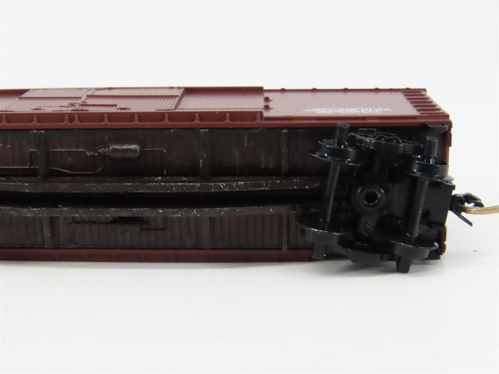 N Scale Kadee Micro-Trains 43030 UP Union Pacific 40' Automobile Boxcar #170741