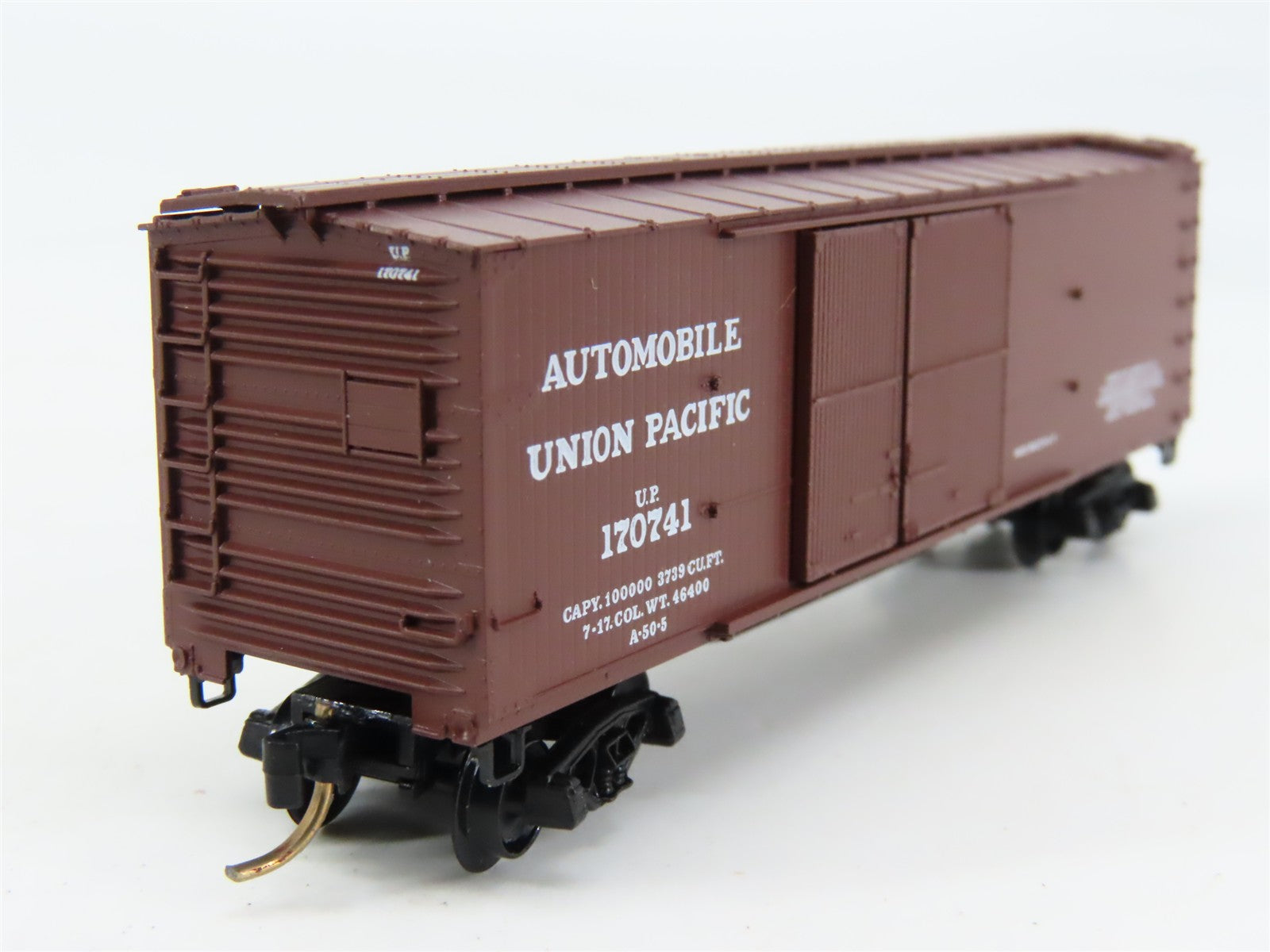 N Scale Kadee Micro-Trains 43030 UP Union Pacific 40' Automobile Boxcar #170741